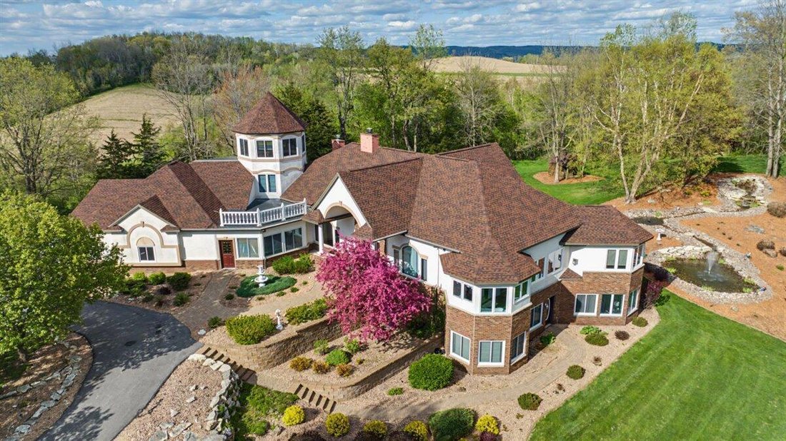 House in La Crosse, Wisconsin, United States 1 - 17864594