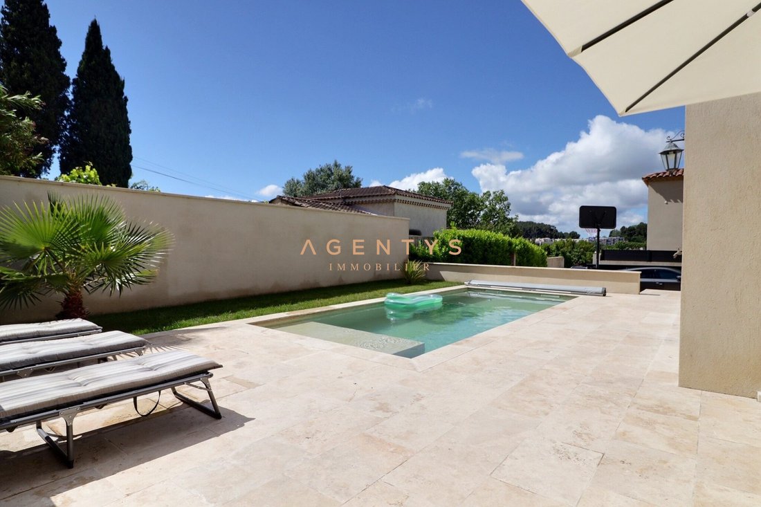 Villa in Saint-Chamas, Provence-Alpes-Côte d'Azur, France 3 - 17868862