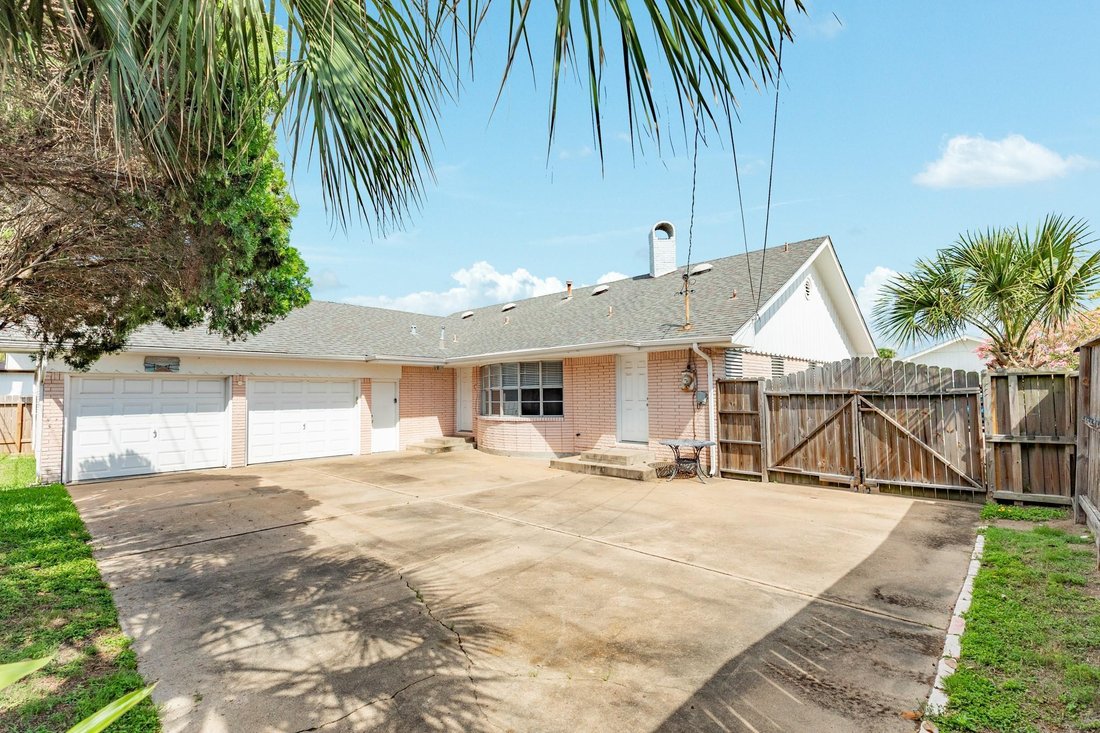 House in Galveston, Texas, United States 4 - 17866211