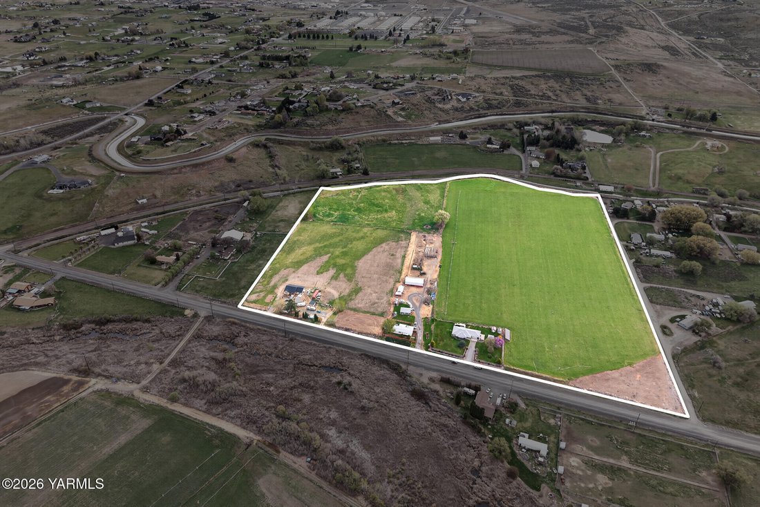 House in Yakima, Washington, United States 3 - 17862378