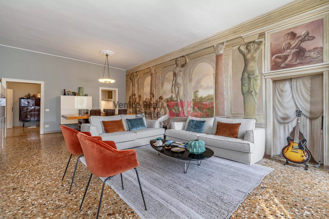 Apartment in Saint Paul, Venice, Italy 2 - 17869564