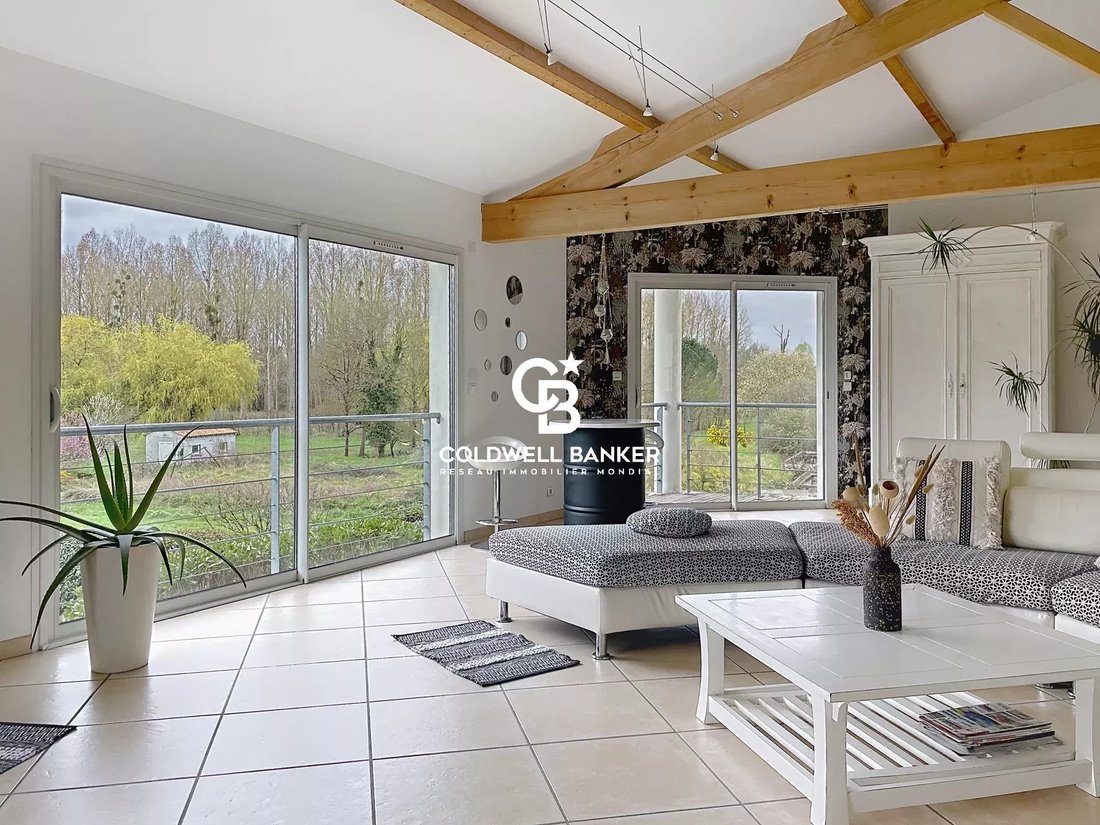 House in Pons, Nouvelle-Aquitaine, France 2 - 17407362