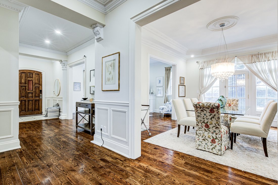 House in Toronto, Ontario, Canada 2 - 17863258