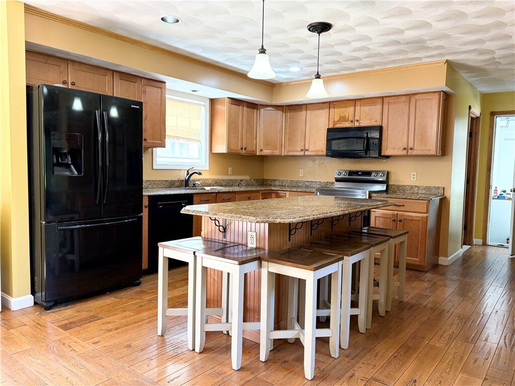 House in Coventry, Rhode Island, United States 3 - 17854340