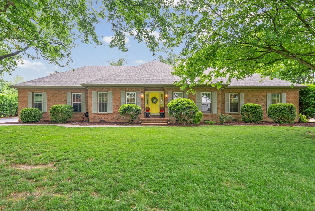 House in Hopkinsville, Kentucky, United States 1 - 17866077