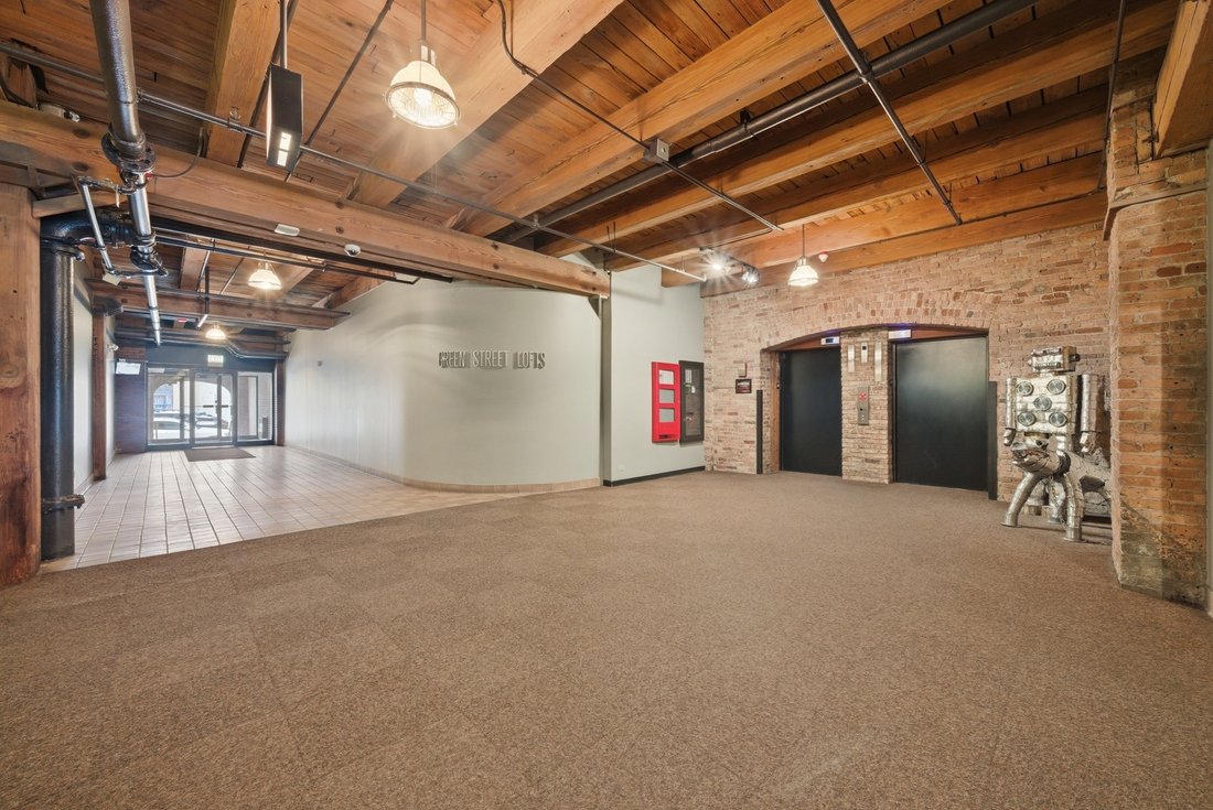 Condo in Chicago, Illinois, United States 3 - 17861722