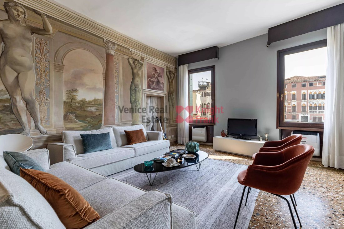 Apartment in Saint Paul, Venice, Italy 4 - 17869564