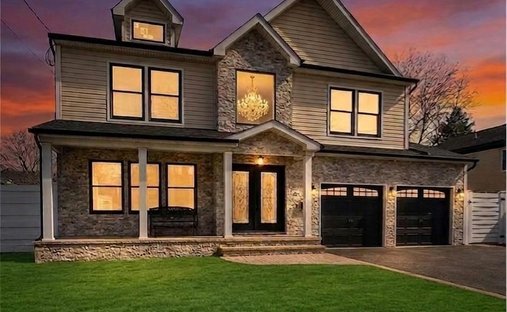 House in Bellmore, New York, United States 1