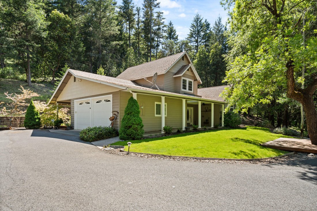 House in Grants Pass, Oregon, United States 2 - 17864278