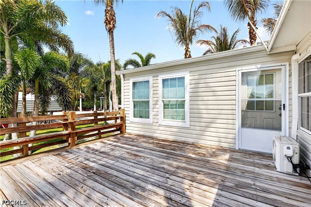 Moore Haven, Florida, United States 5 - 17173469