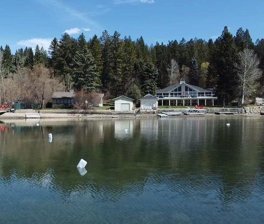 House in East Kootenay F, British Columbia, Canada 1 - 17868225