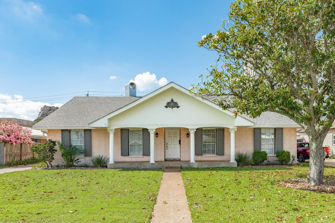 House in Galveston, Texas, United States 1 - 17866211