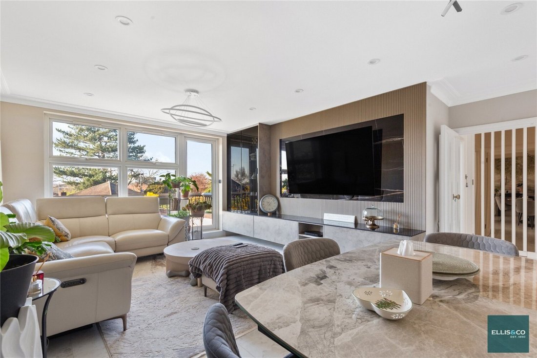 Apartment in Finchley, Barnet, England 1 - 17860898