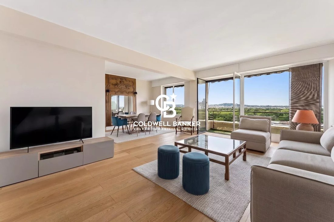 Apartment in Bois de Boulogne, Paris 16e Arrondissement, Paris 2 - 17862311