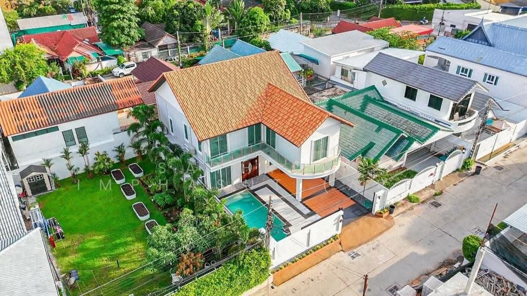 Villa in Pattaya City, Chon Buri, Thailand 1 - 17862377