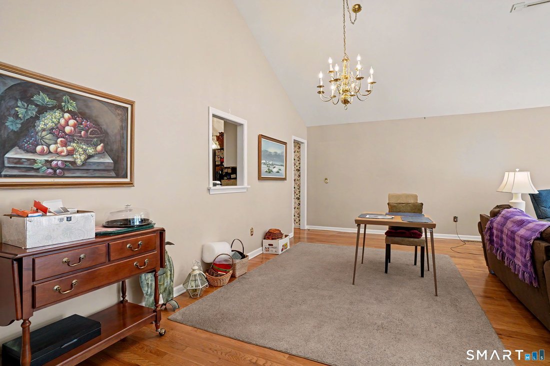 Condo in Shelton, Connecticut, United States 5 - 17867038