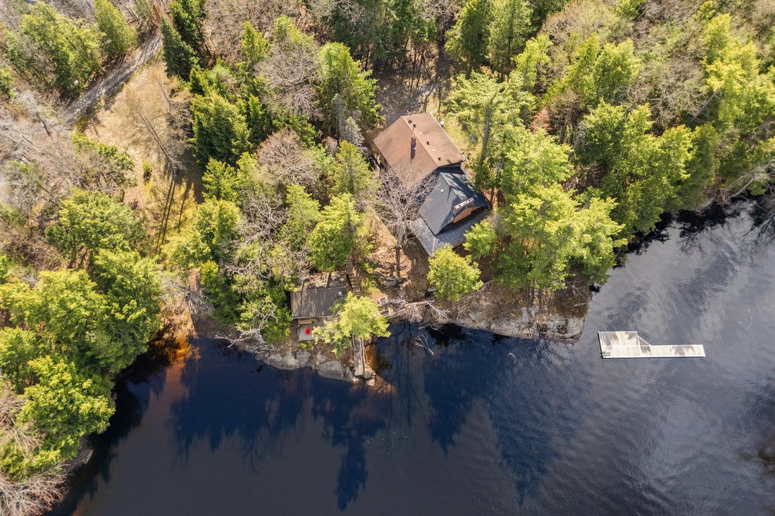House in Port Severn, Ontario, Canada 1 - 17861978