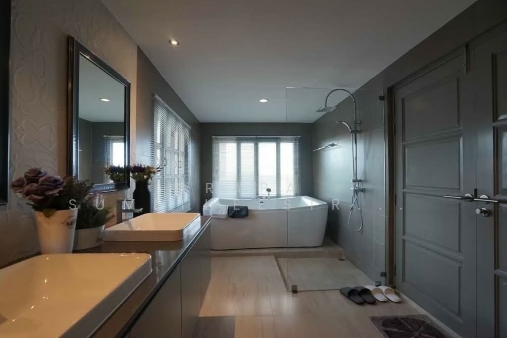 Condo in Samsen Nai, Bangkok, Thailand 4 - 17863438