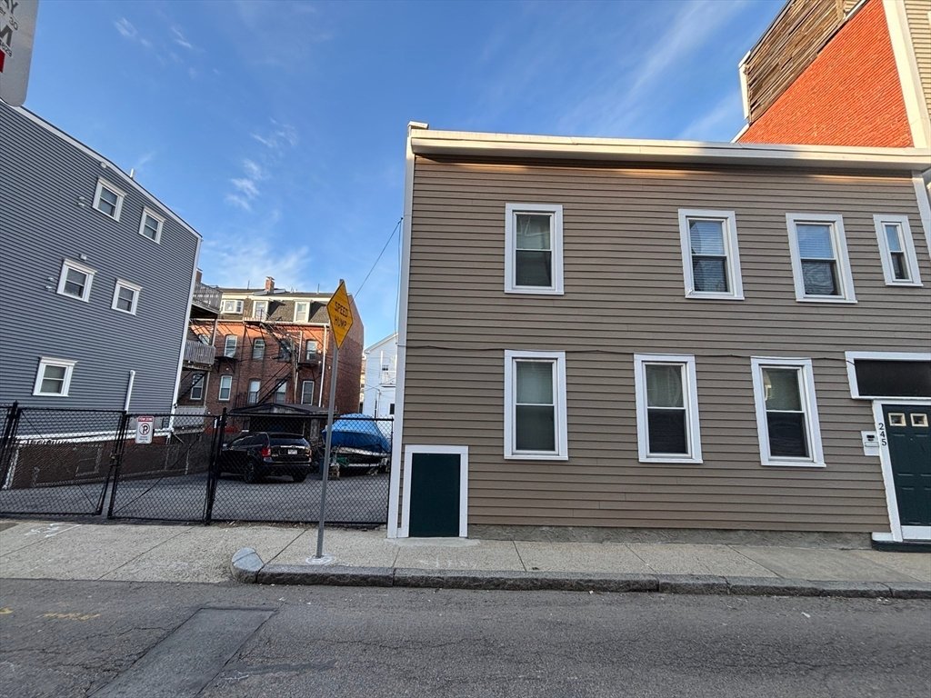 House in Boston, Massachusetts, United States 1 - 17869008