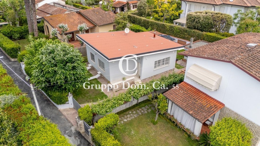 Villa in Center, Forte dei Marmi, Tuscany 1 - 17867025