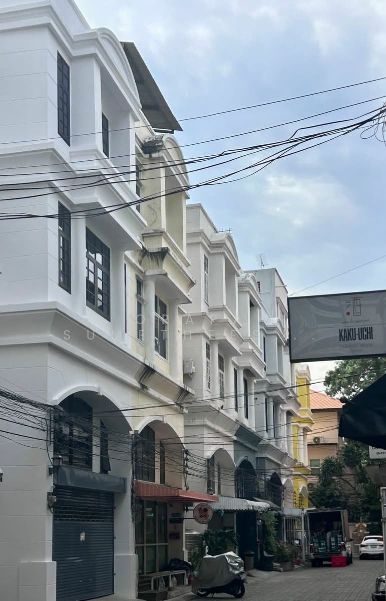 Townhouse in Bangkok, Krung Thep Maha Nakhon, Thailand 1 - 17866917
