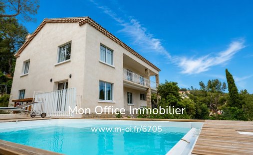 Villa in Bandol, Provence-Alpes-Côte d'Azur, France 1