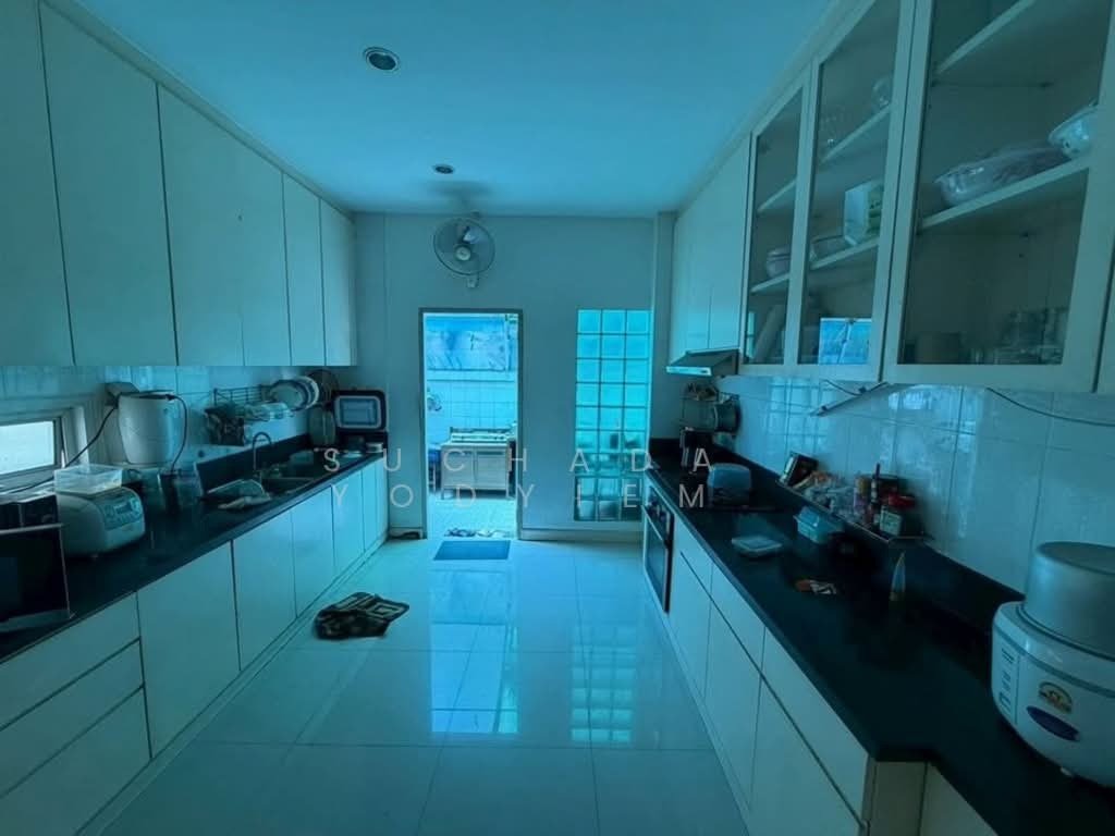 House in Bangkok, Krung Thep Maha Nakhon, Thailand 2 - 17864176