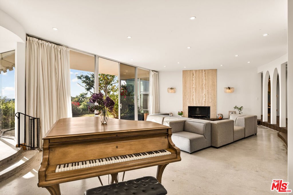 House in Los Angeles, California, United States 3 - 17865041