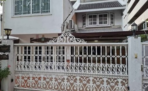 House in Huai Khwang, Krung Thep Maha Nakhon, Thailand 1