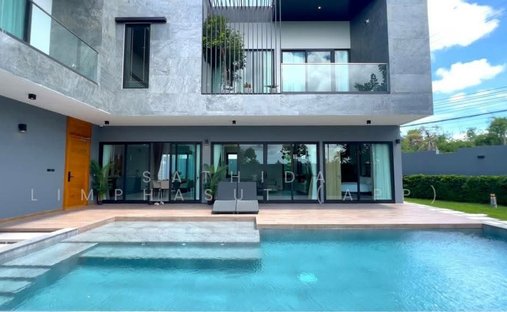 Villa in Huay Yai, Chon Buri, Thailand 1