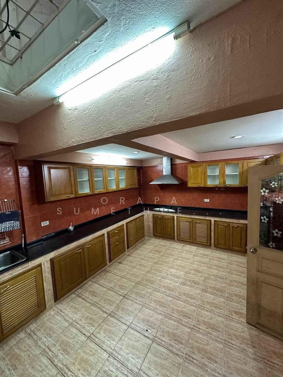 Townhouse in Bangkok, Krung Thep Maha Nakhon, Thailand 5 - 17863689