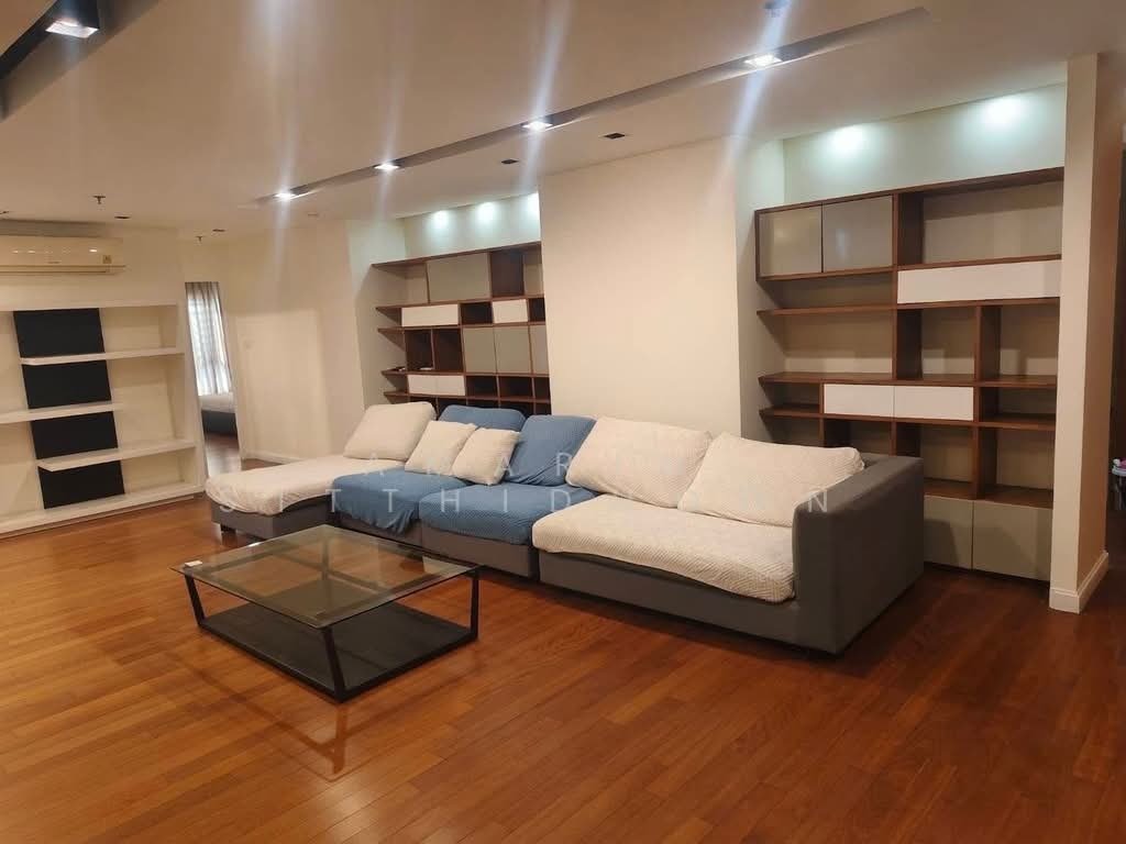 Condo in Huai Khwang, Krung Thep Maha Nakhon, Thailand 3 - 17863553
