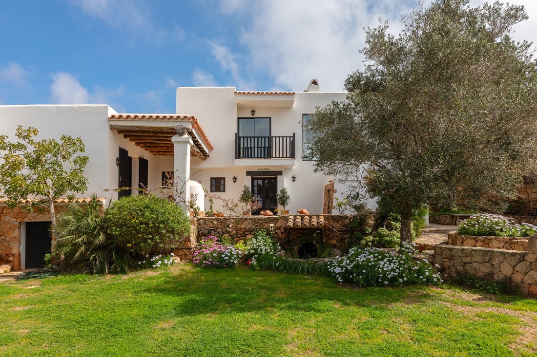 Villa in Sant Antoni de Portmany, Balearic Islands, Spain 1 - 17862337