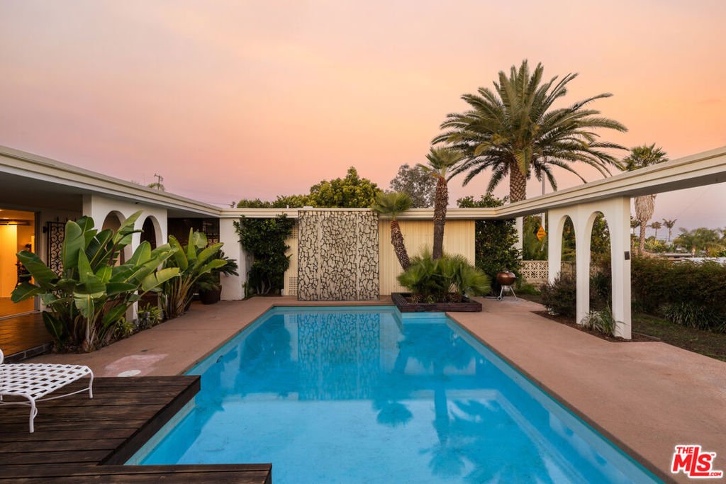 House in Los Angeles, California, United States 1 - 17865041