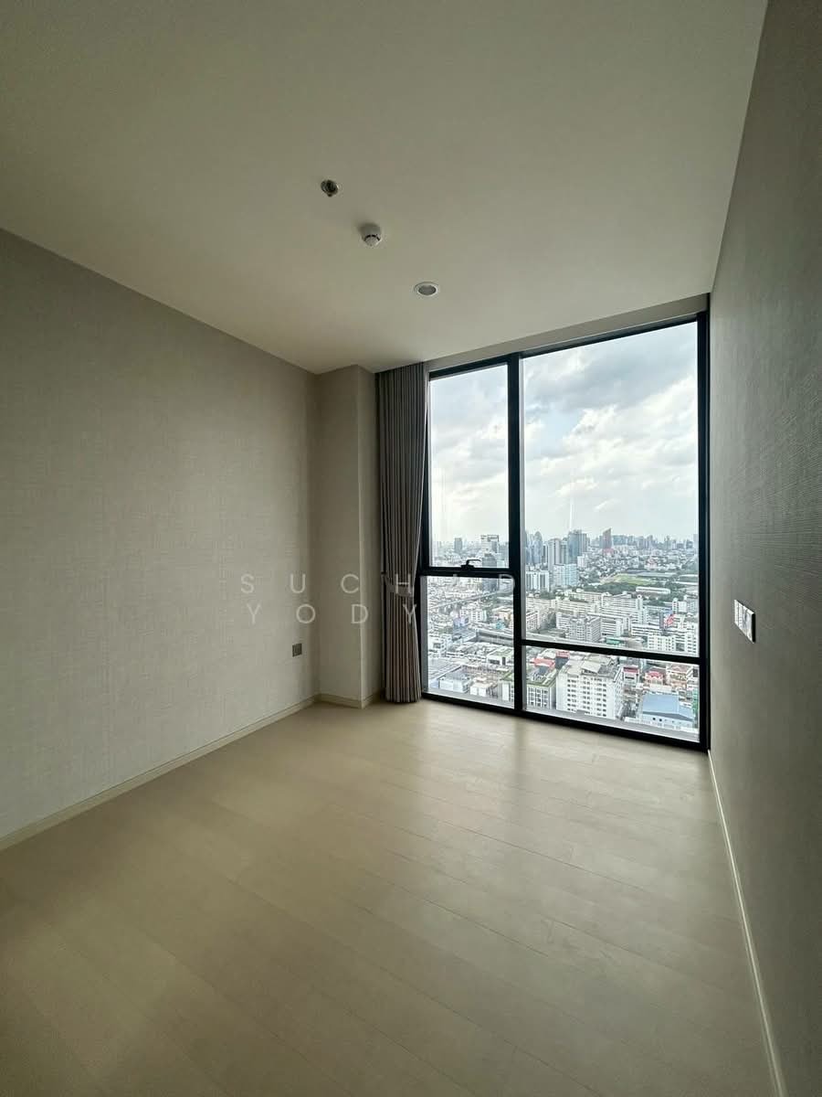 Condo in Thanon Phaya Thai, Bangkok, Thailand 1 - 17863888