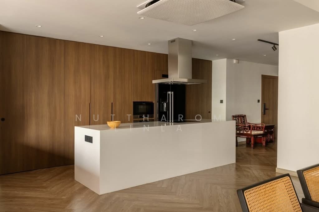 Condo in Khlong Toei, Krung Thep Maha Nakhon, Thailand 1 - 17867523