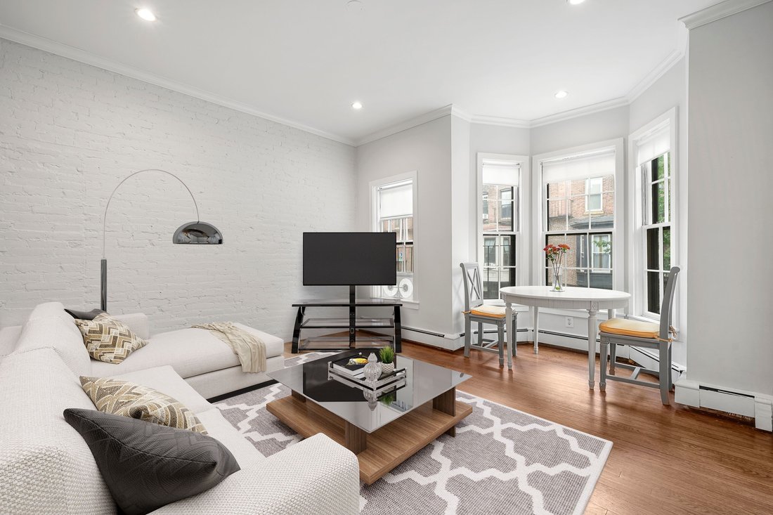 Condo in Boston, Massachusetts, United States 1 - 17870040