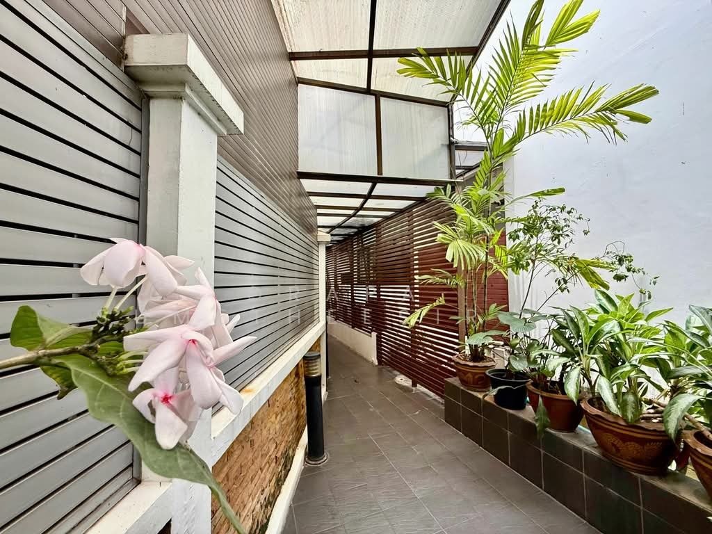 Apartment in Ko Tan, Kamphaeng Phet, Thailand 4 - 17866749