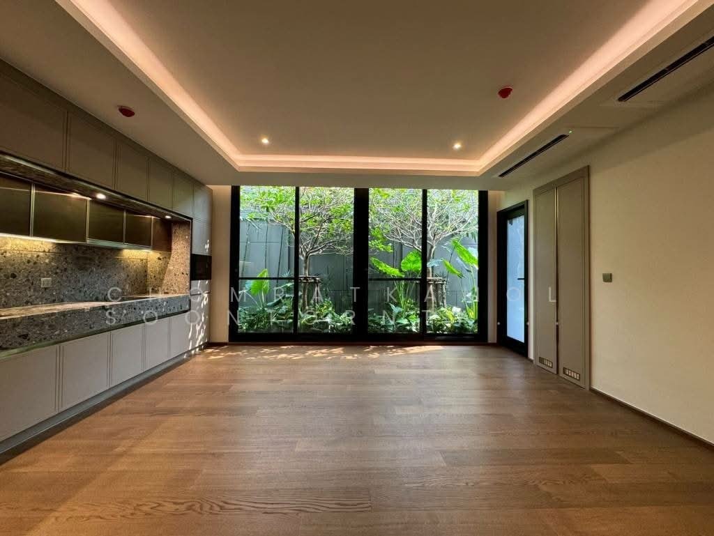 Condo in Ko Tan, Kamphaeng Phet, Thailand 2 - 17864441