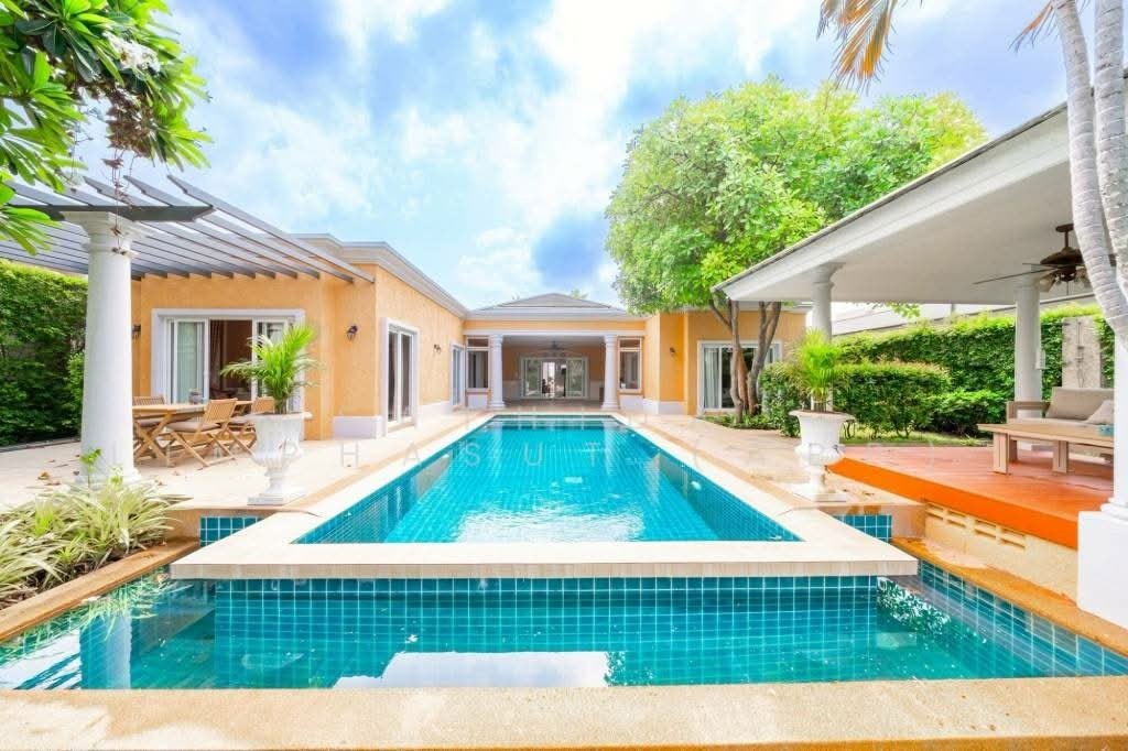 Villa in Pattaya City, Chon Buri, Thailand 1 - 17862693