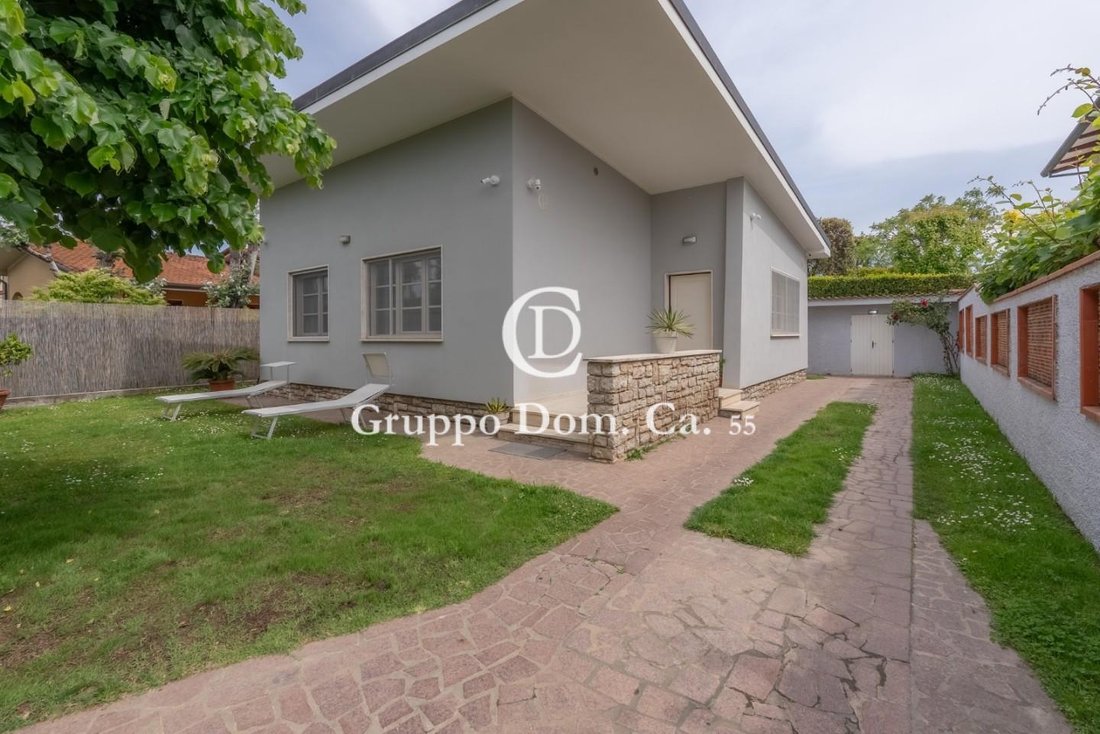 Villa in Center, Forte dei Marmi, Tuscany 2 - 17867025