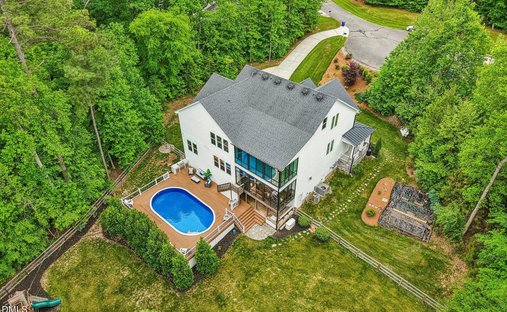 House in Pittsboro, North Carolina, United States 1