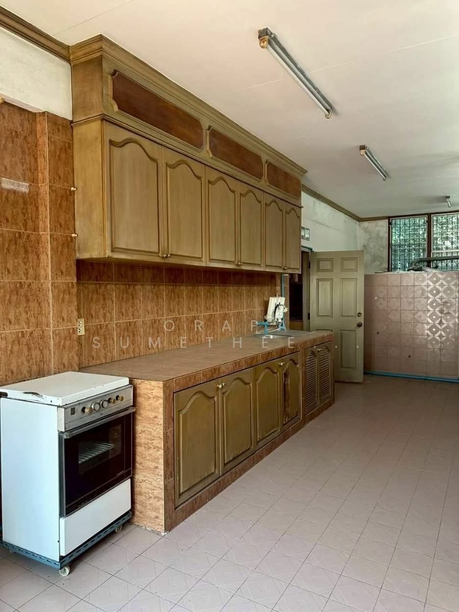 House in Bangkok, Krung Thep Maha Nakhon, Thailand 1 - 17865346