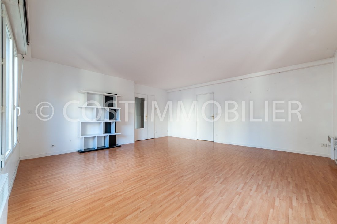 Apartment in Bois-Colombes, Ile-de-France, France 5 - 17868742