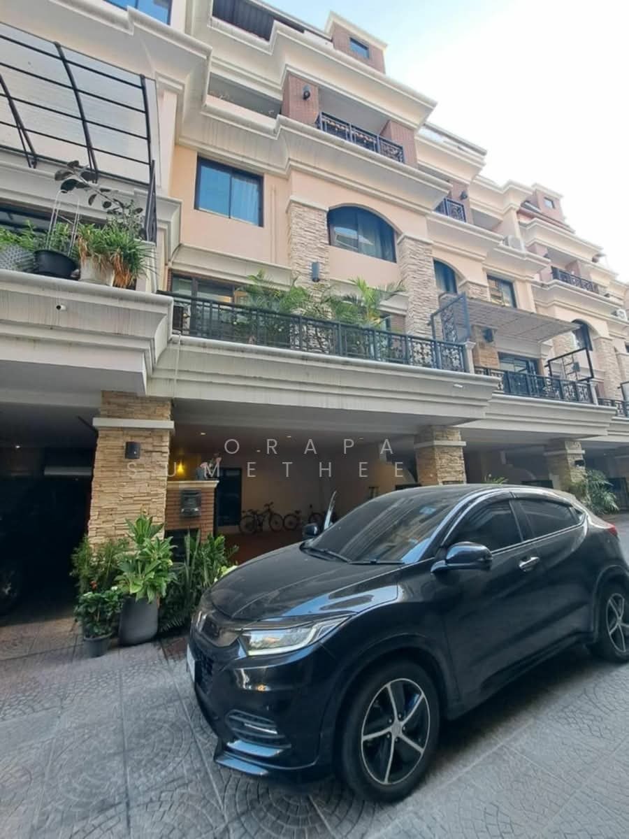 Townhouse in Bangkok, Krung Thep Maha Nakhon, Thailand 4 - 17867220
