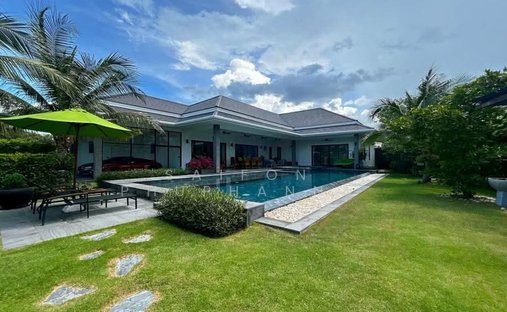 Villa in Cha-am, Phetchaburi, Thailand 1