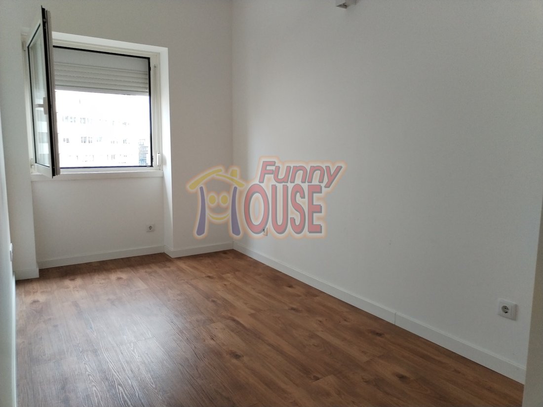 Apartment in Alvalade, Lisbon, Portugal 5 - 17862308