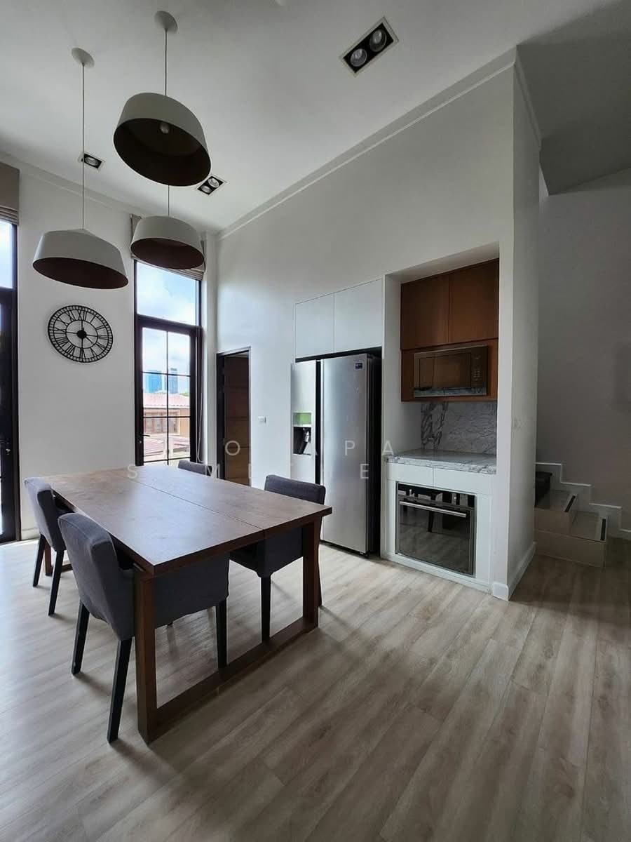 3-BR Townhouse, Bangkok
