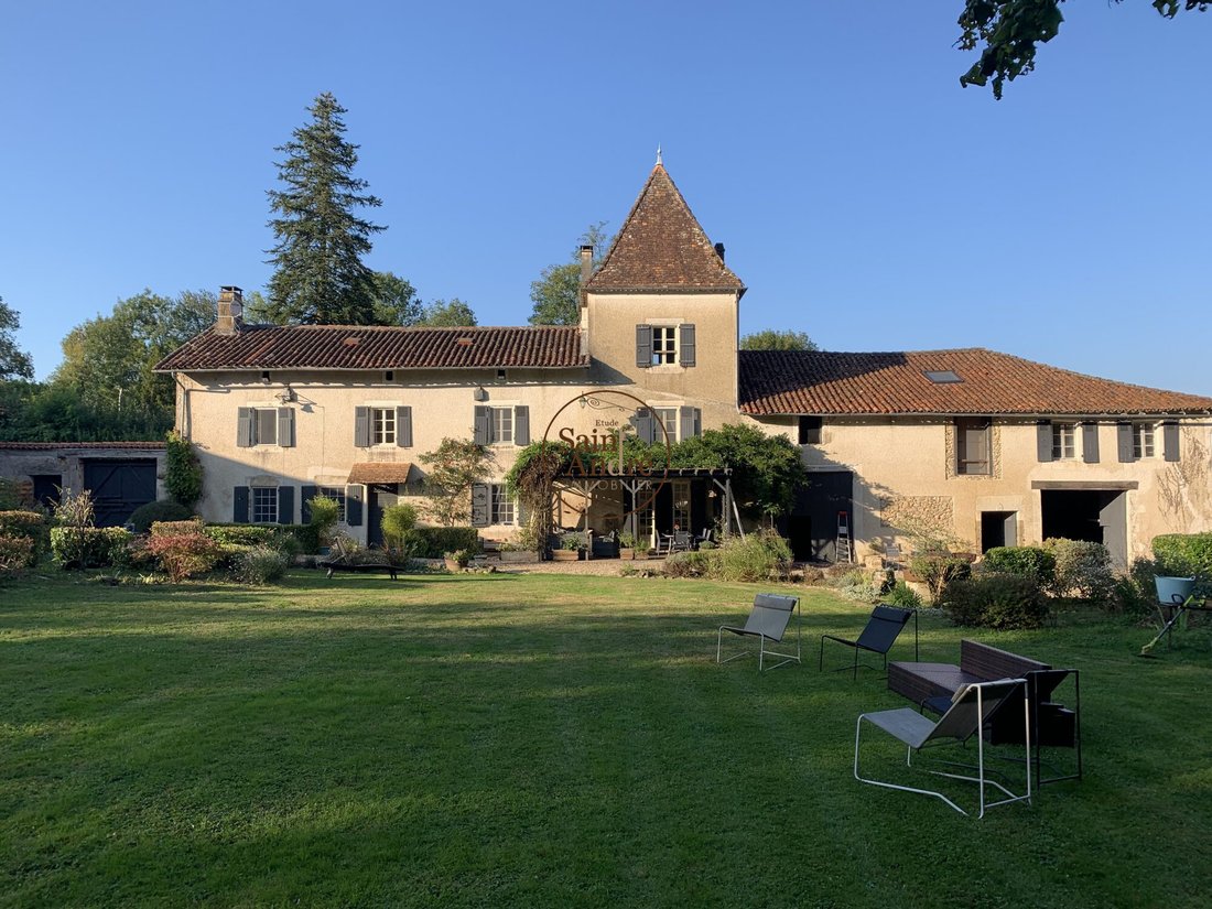 House in Roussines, Nouvelle-Aquitaine, France 1 - 17868769