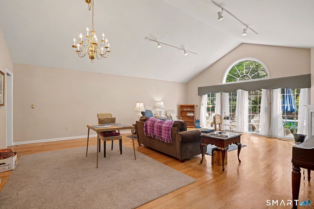 Condo in Shelton, Connecticut, United States 4 - 17867038